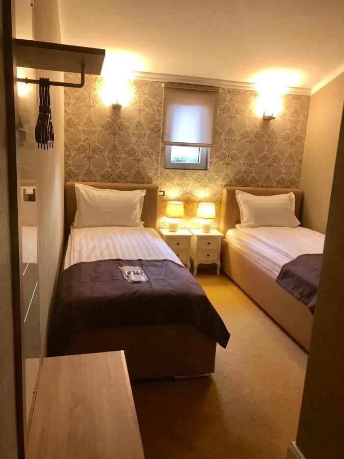 Vila 18 Hotel Boutique Bukares Bagian luar foto