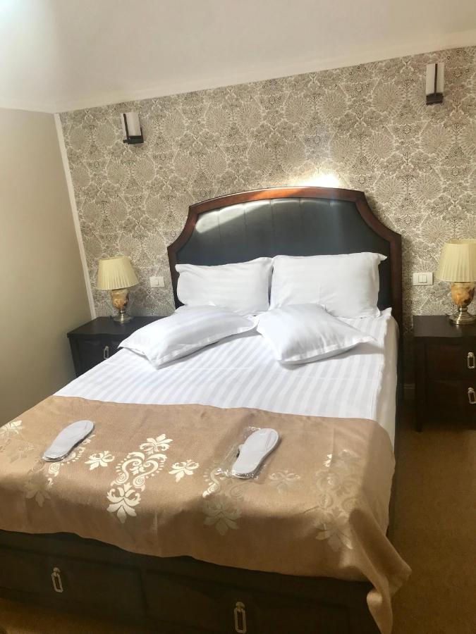 Vila 18 Hotel Boutique Bukares Bagian luar foto