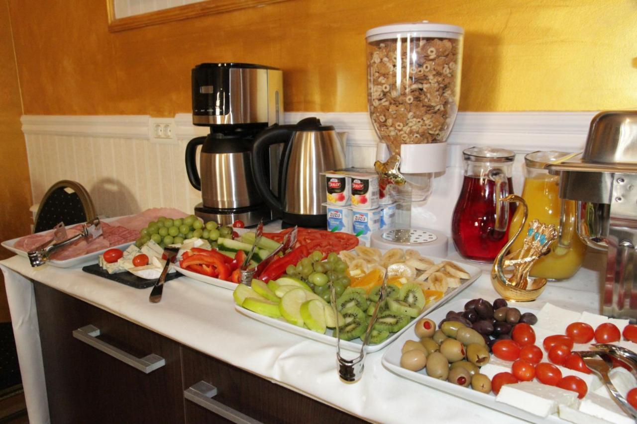 Vila 18 Hotel Boutique Bukares Bagian luar foto